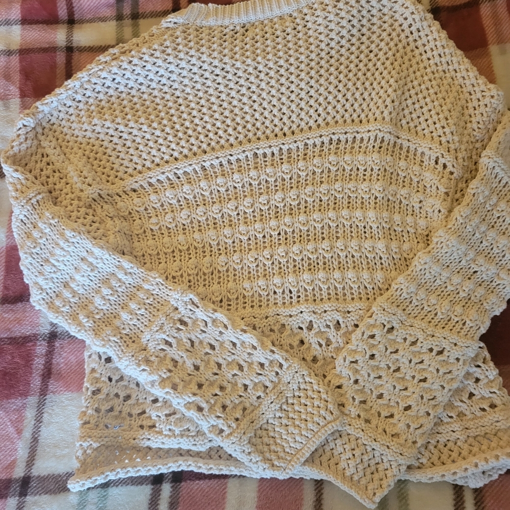 Small Sweater - Picture 5 of 5